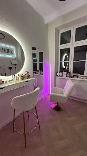 Laura Palmer Make-up Artist